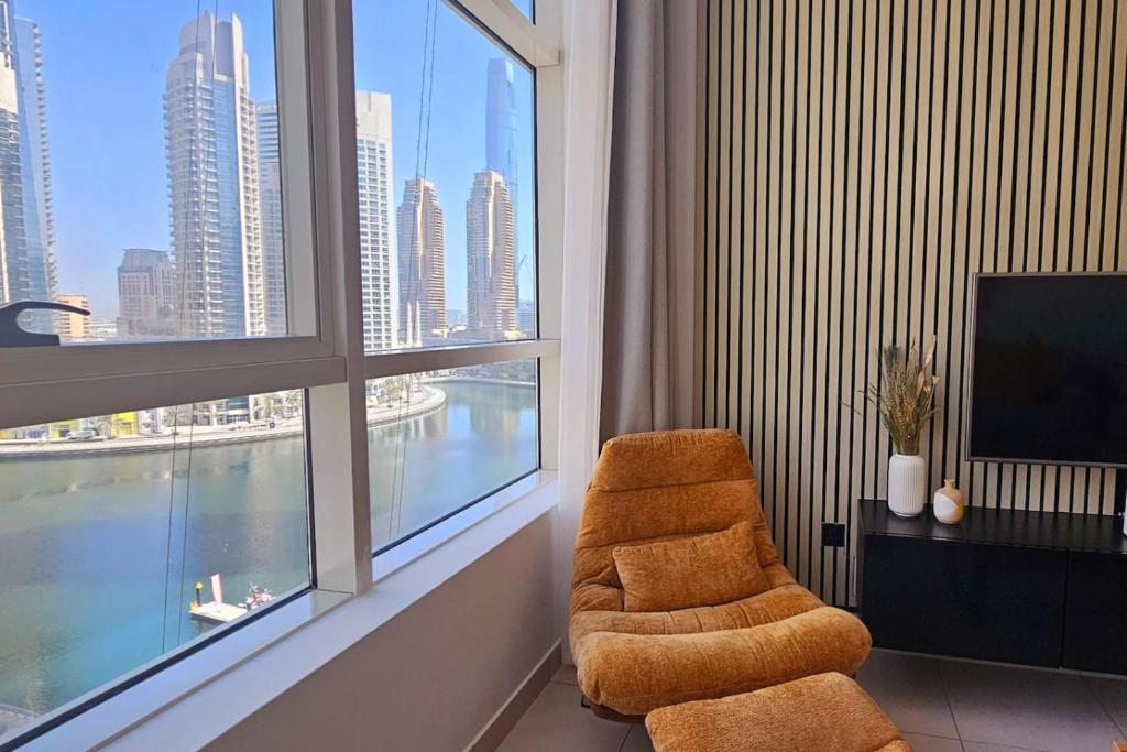 Marina View 2BR Near Metro, Dubaï