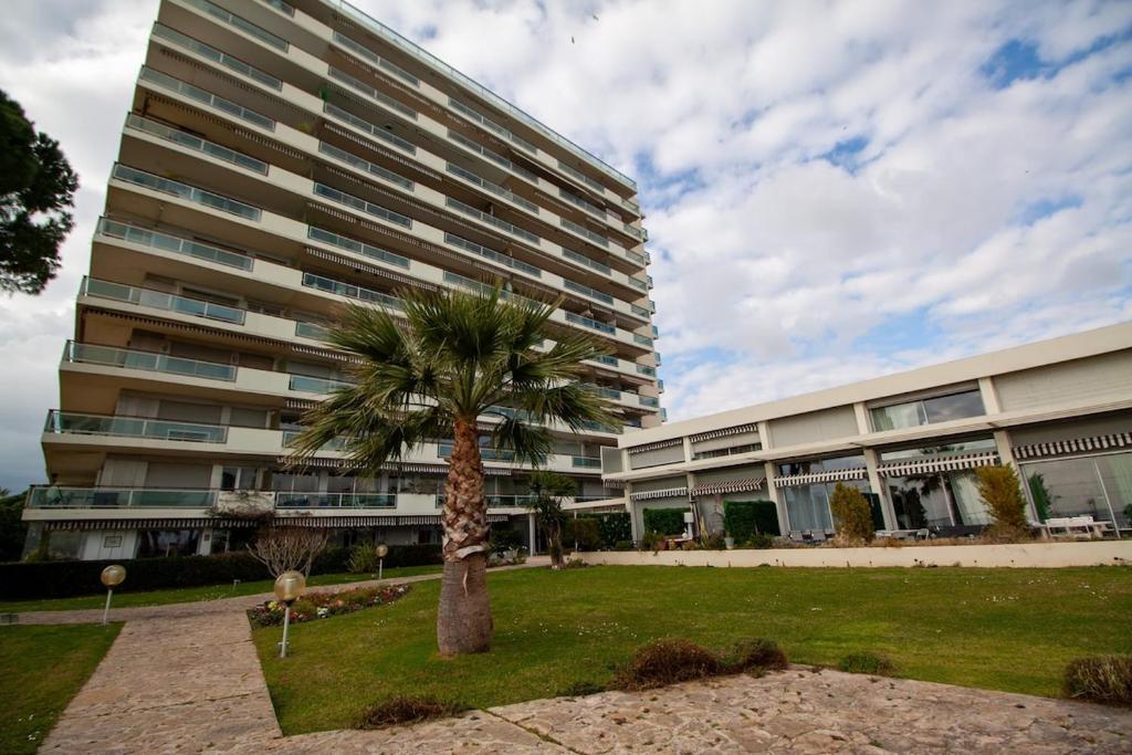 Luxury 1 Bed Apt Seafront Escape in Cannes - 5