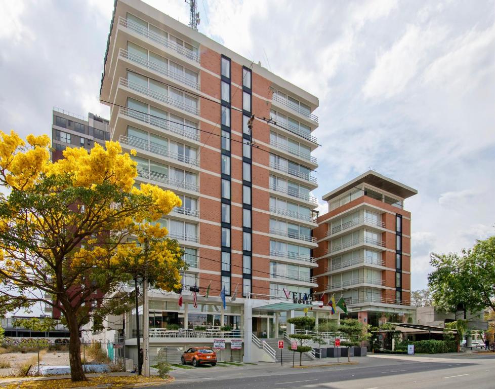 Hotel Velvet Plaza - 1