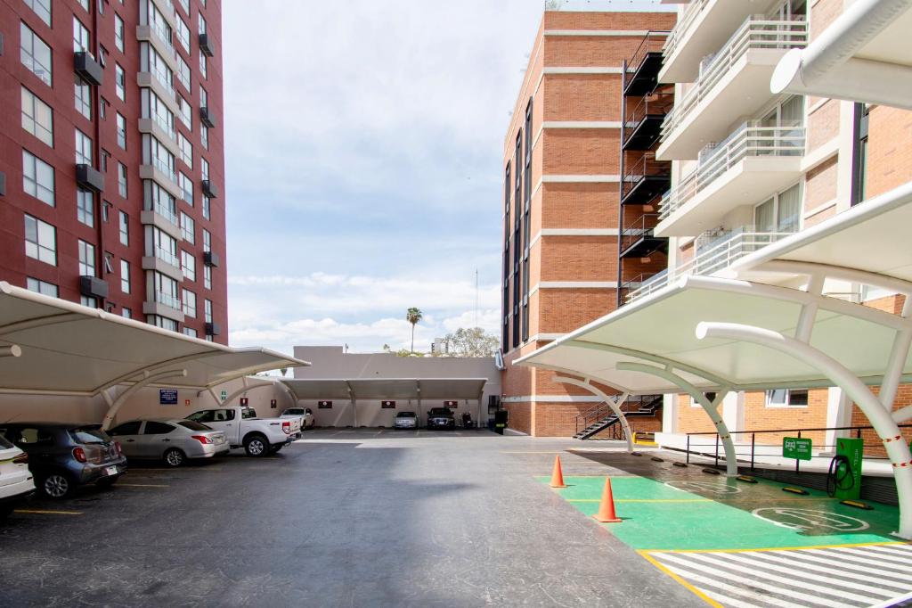 Hotel Velvet Plaza - 5