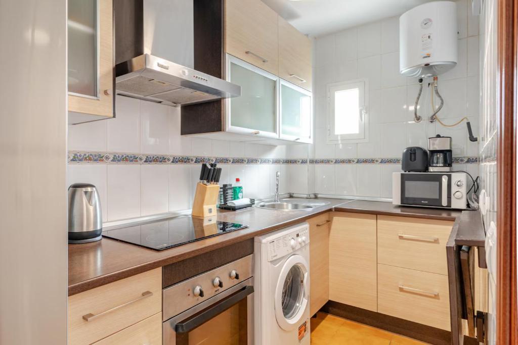 Prime Location in Málaga - 15 Min Walk to Old Town - 2