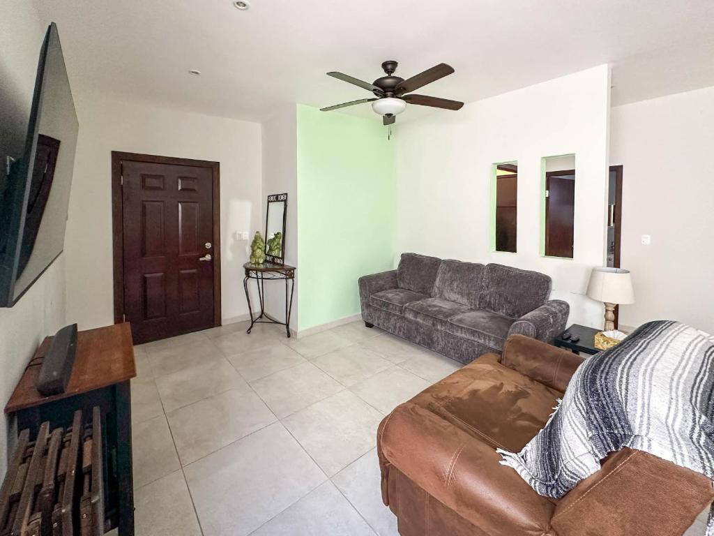 Town & Shore Escape 3BR Haven, Puerto Peñasco