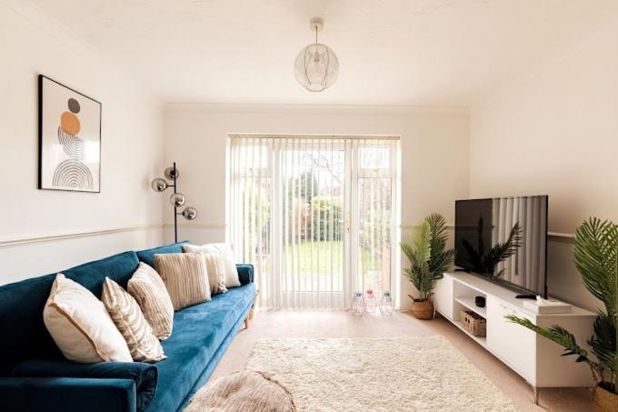 Keats,Redhill,Sleeps5,2Parking,15mins LGW, 30 to London, Redhill