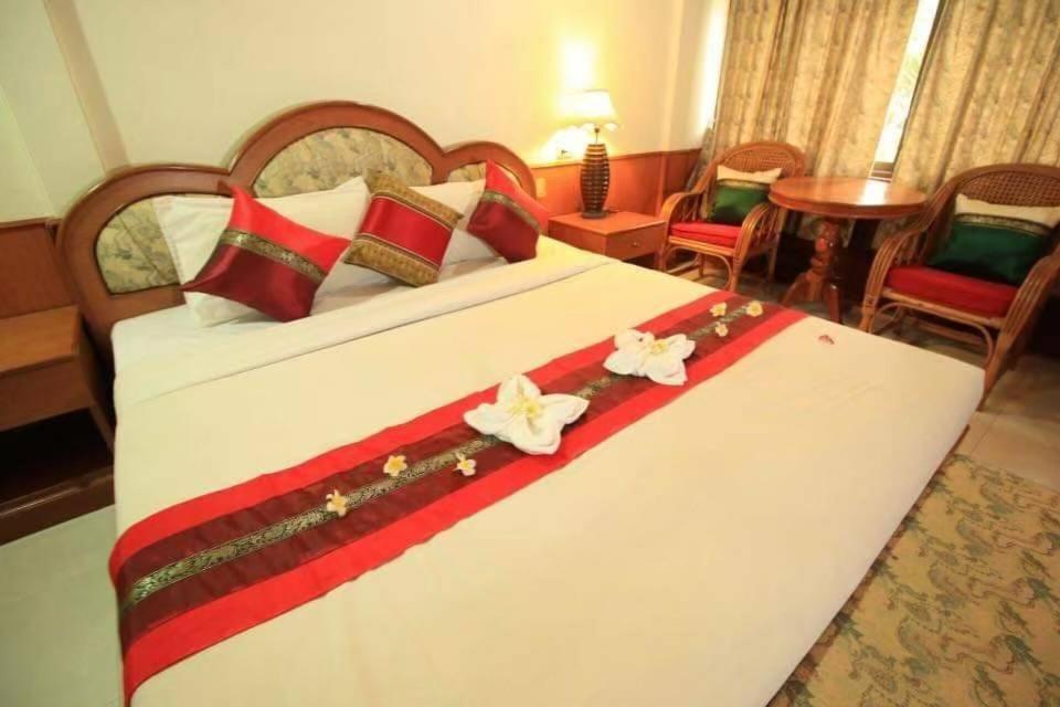 3. โรงแรมอั..