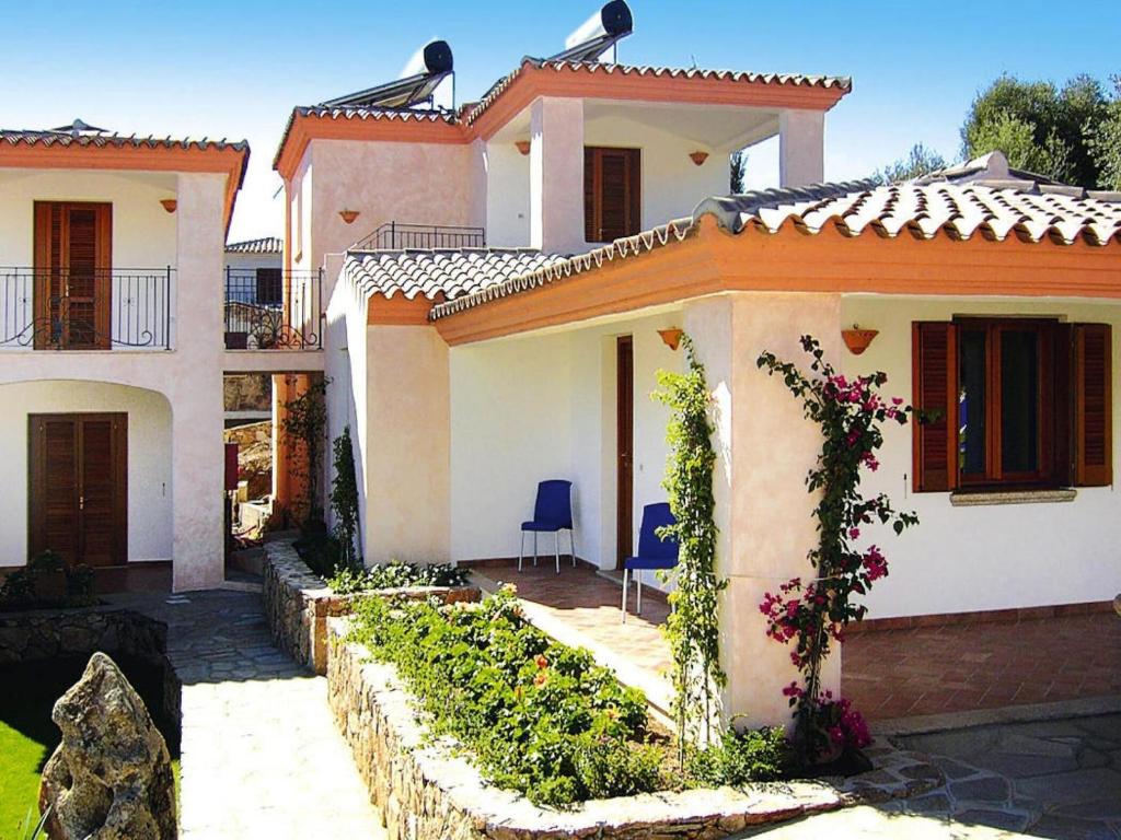 Apartment in Tanaunella Budoni with Pool - 1