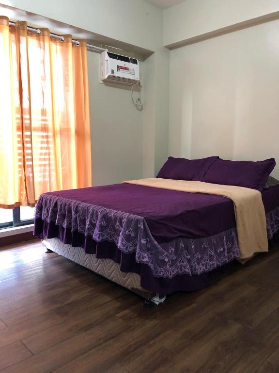 FLAIR 2 Bedroom Unit with Balcony, Manila