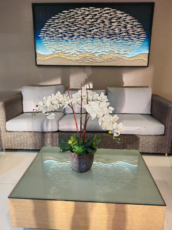 Sea residences by mavis, Manila