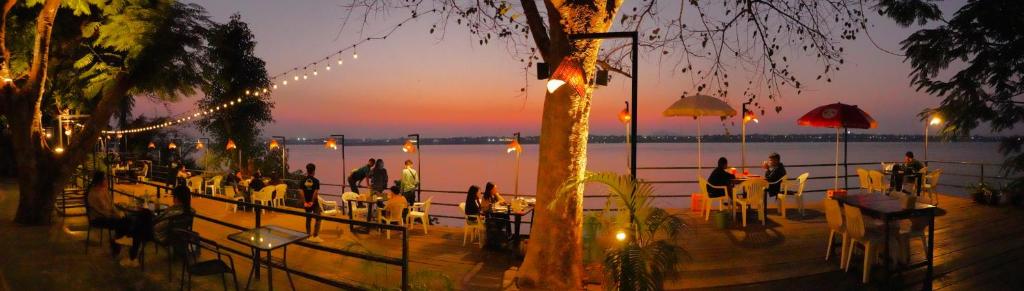 Pilgrims Kitchen & Inn