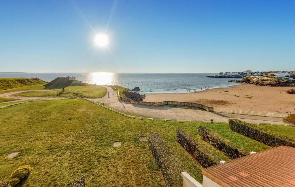 Gorgeous Apartment In Royan With House Sea View - 2