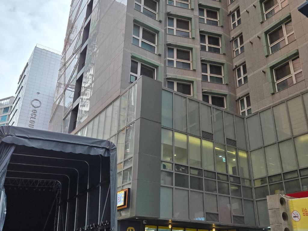 Cozy house with city view 13