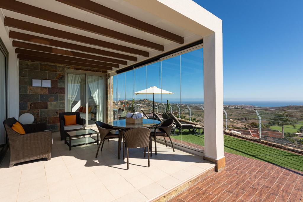 Tropical House sea views - 3