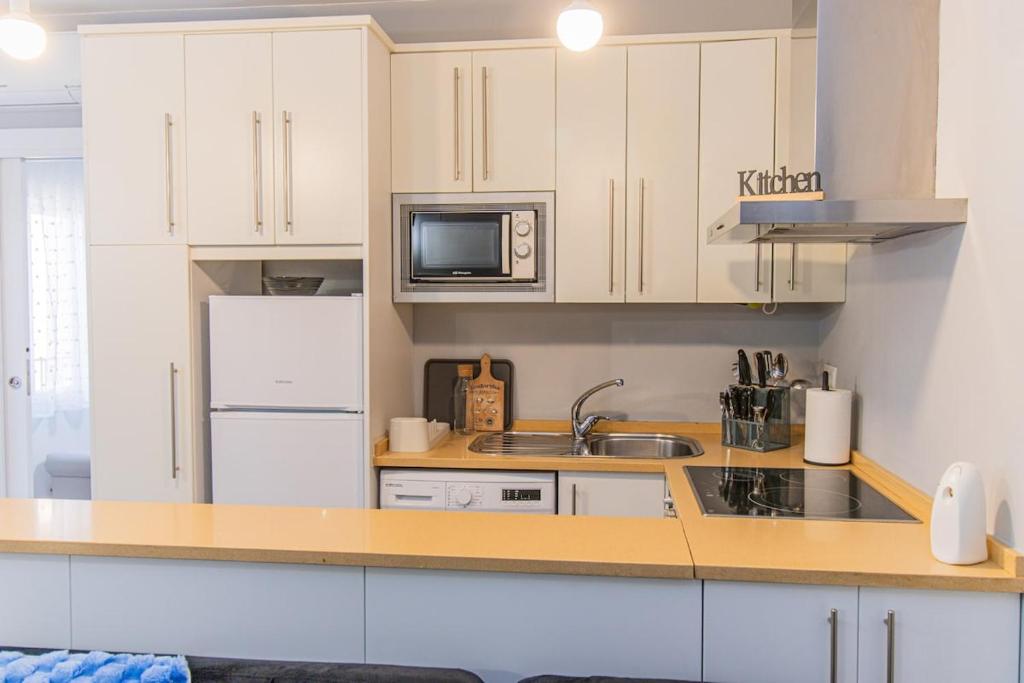 Stay in Zaragoza's historic center - 3