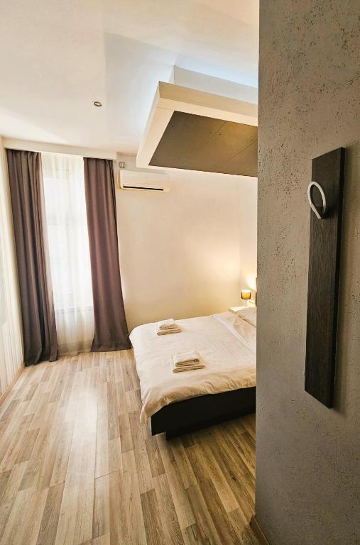 Central Park Rooms - 1