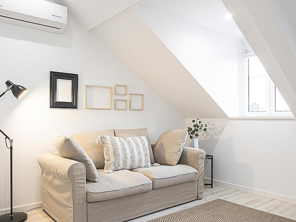 Grace Lovely Bright Apt with Elevator, Lisbonne