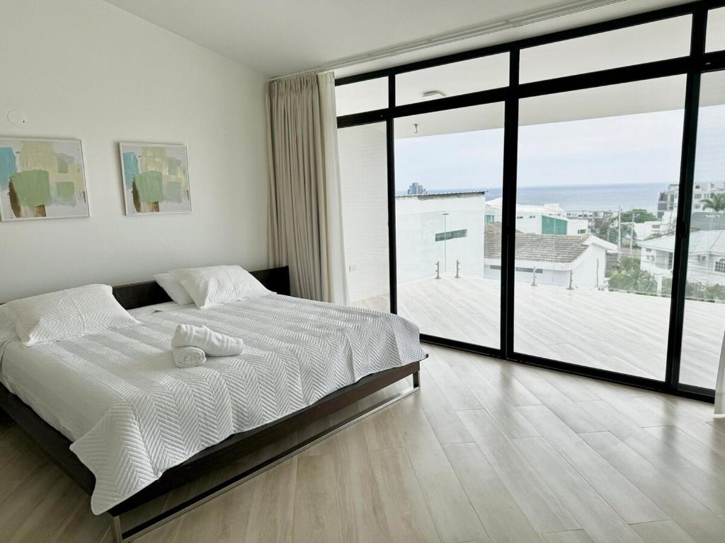 Beautiful, very spacious house - 2