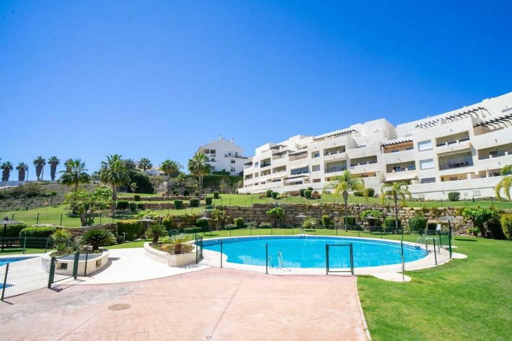 CYV - Nice apartment w a pool, close to the beach, Benalmádena