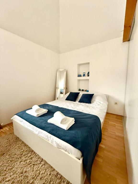 Sarajevo Apartment Gallery View - 3