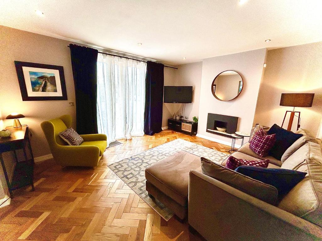 Luxury 2 bedroom town apartment, Aberystwyth