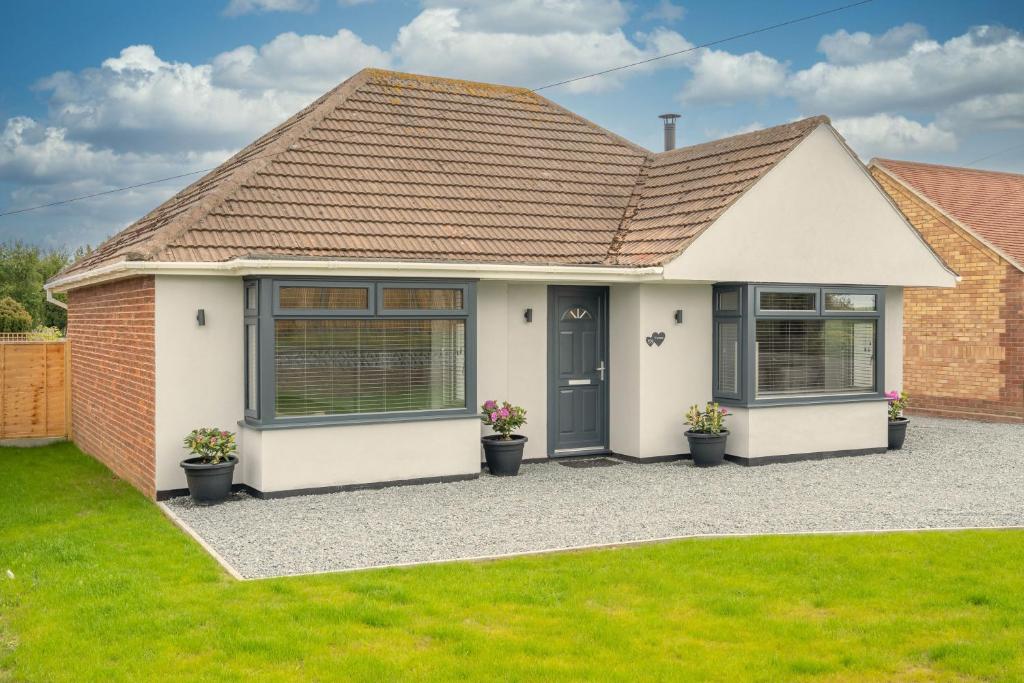 Tremeer by Winterton Cottages, Winterton-on-Sea