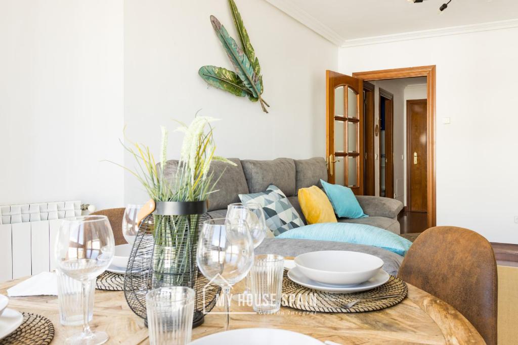 MyHouseSpain - Playa de poniente, con vistas al mar y parking gratuito - 3