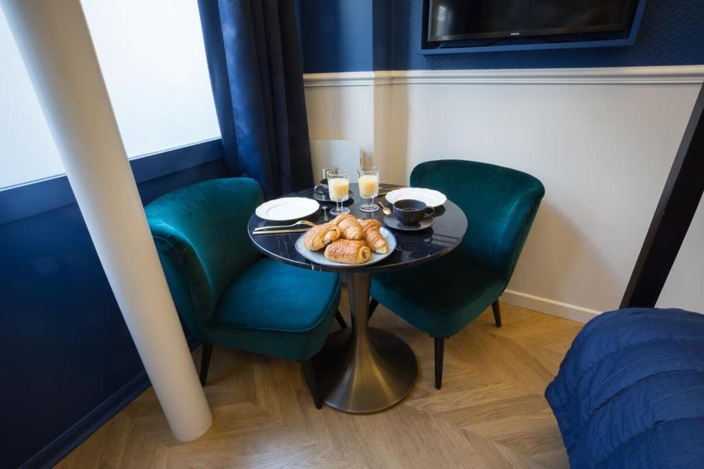 Le Café des Invalides - 4