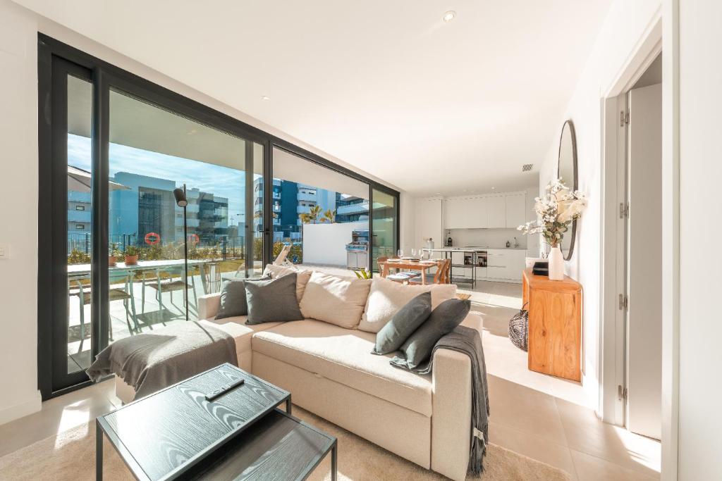 Higueron West Property Collection - The Poolside Garden by HWPC - 3