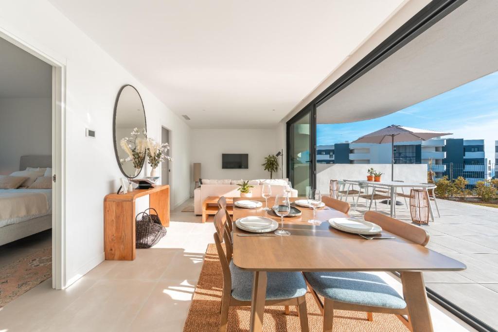 Higueron West Property Collection - The Poolside Garden by HWPC - 5
