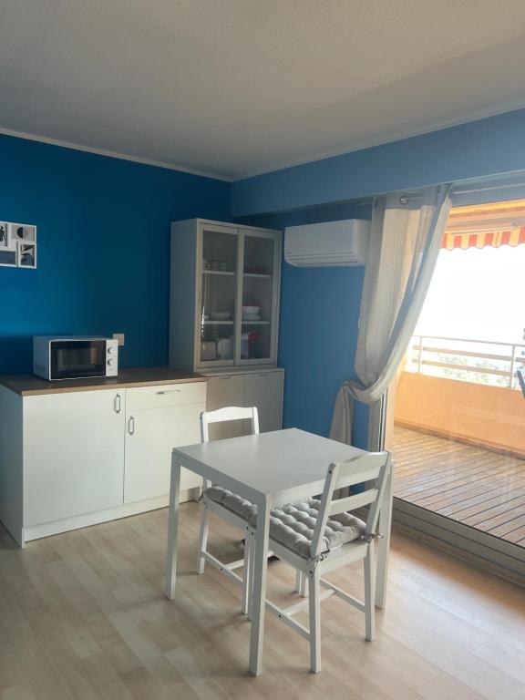 Studio vue mer proche monaco - 2