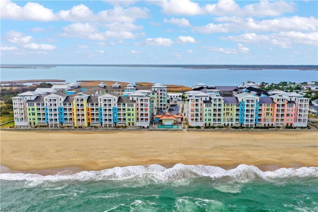 Lazy Waves 414B, Virginia Beach