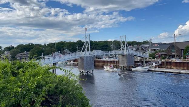 Footbridge Escape, Ogunquit