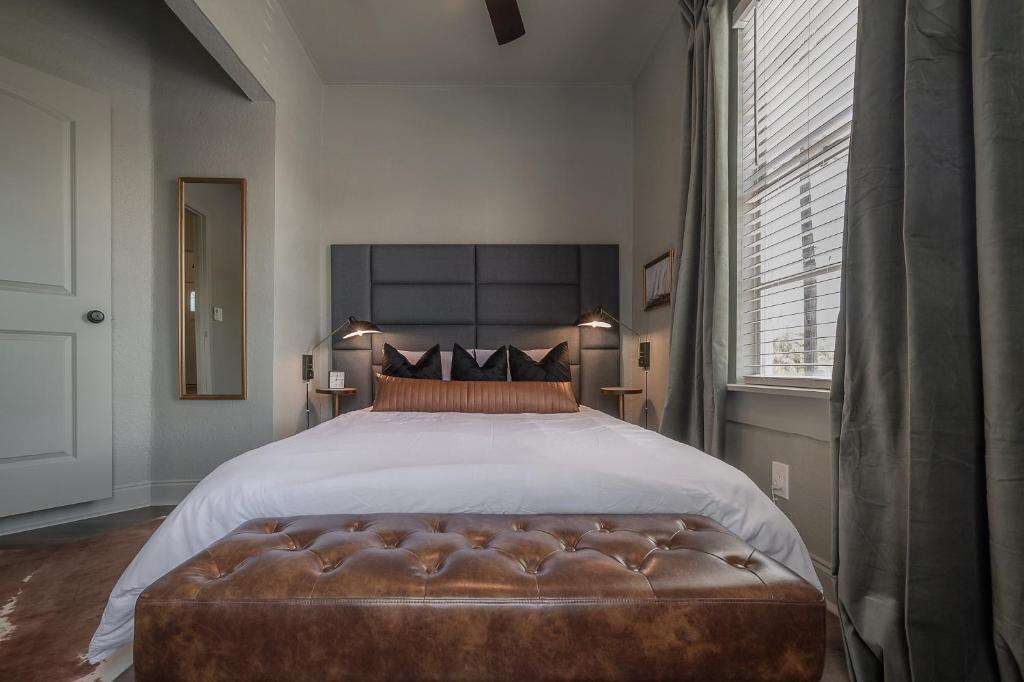 Updated Condo in Heart of Tampa 1569, Tampa