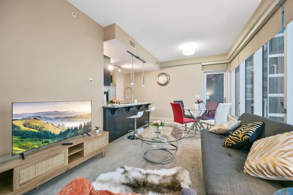 The Urban Peak on the 19th Floor of the Alura, Calgary