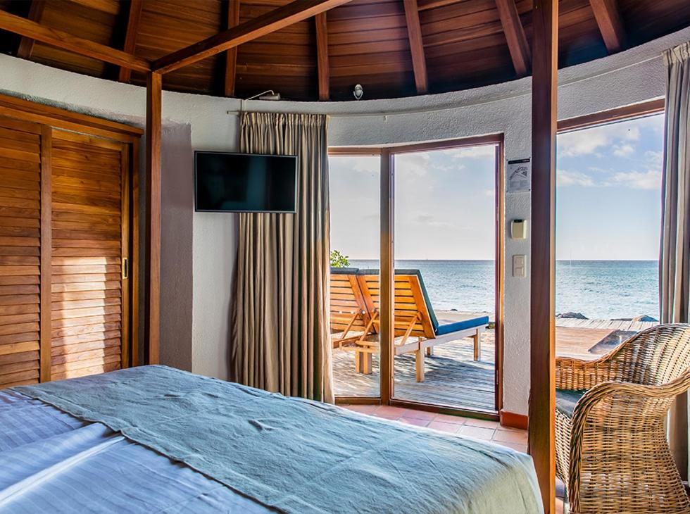 Bungalow - Beach Front