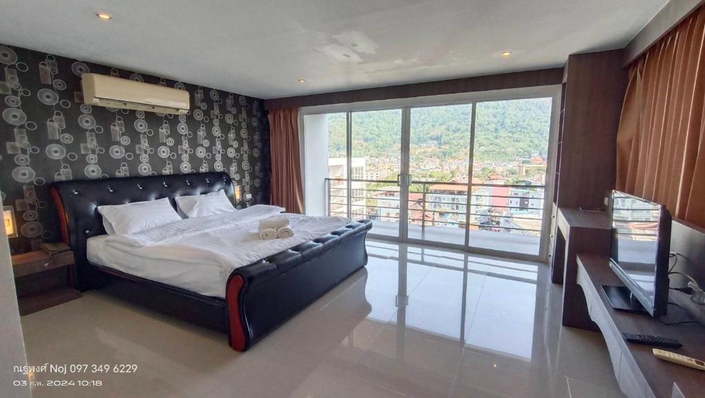 Bay Shore Ocean View by Get A Rent Phuket, Pláž Patong