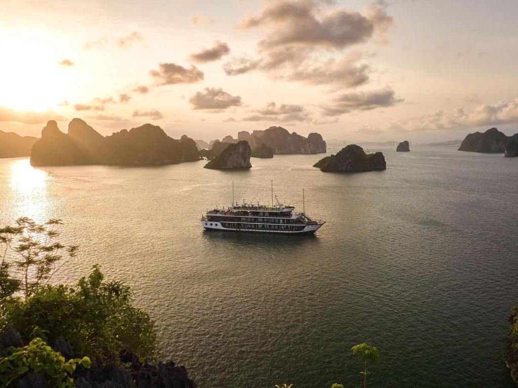 Le Journey Elegance Cruise