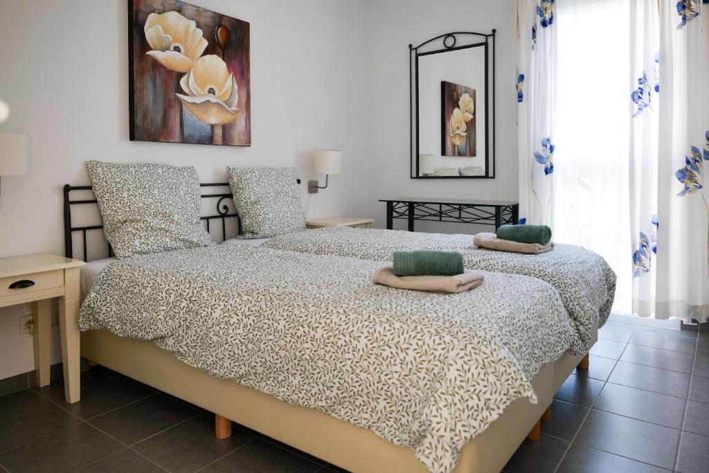 superbe villa residence oasis park - 8 personnes - piscine chauffee - 4