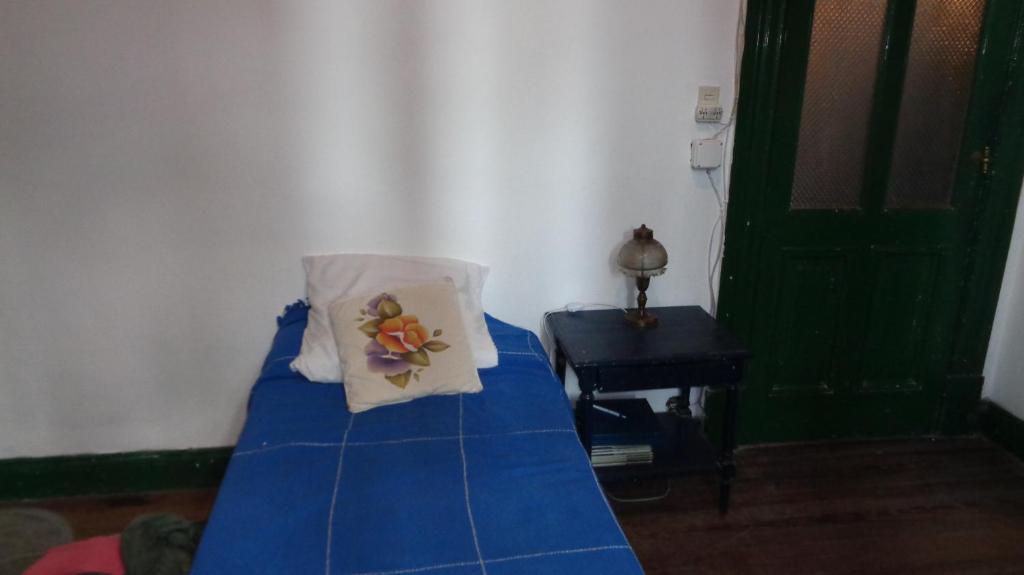 Casa antigua en San Isidro a una cuadra de la estación - 2