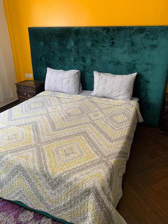 Appartement 33, As-Sawíra