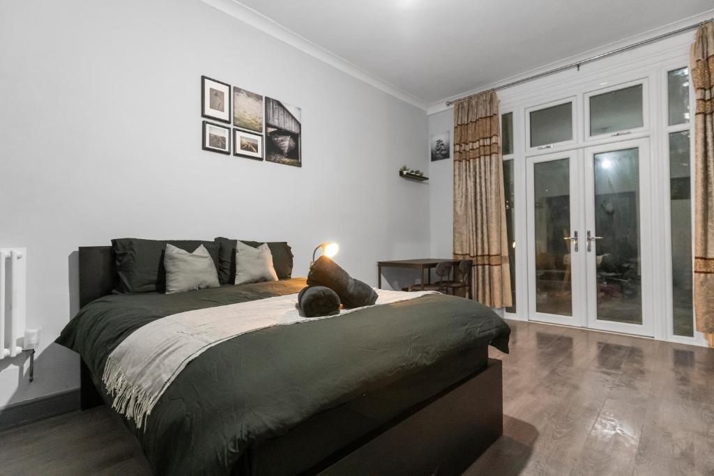 Modern Moseley Studio - 3, Birmingham