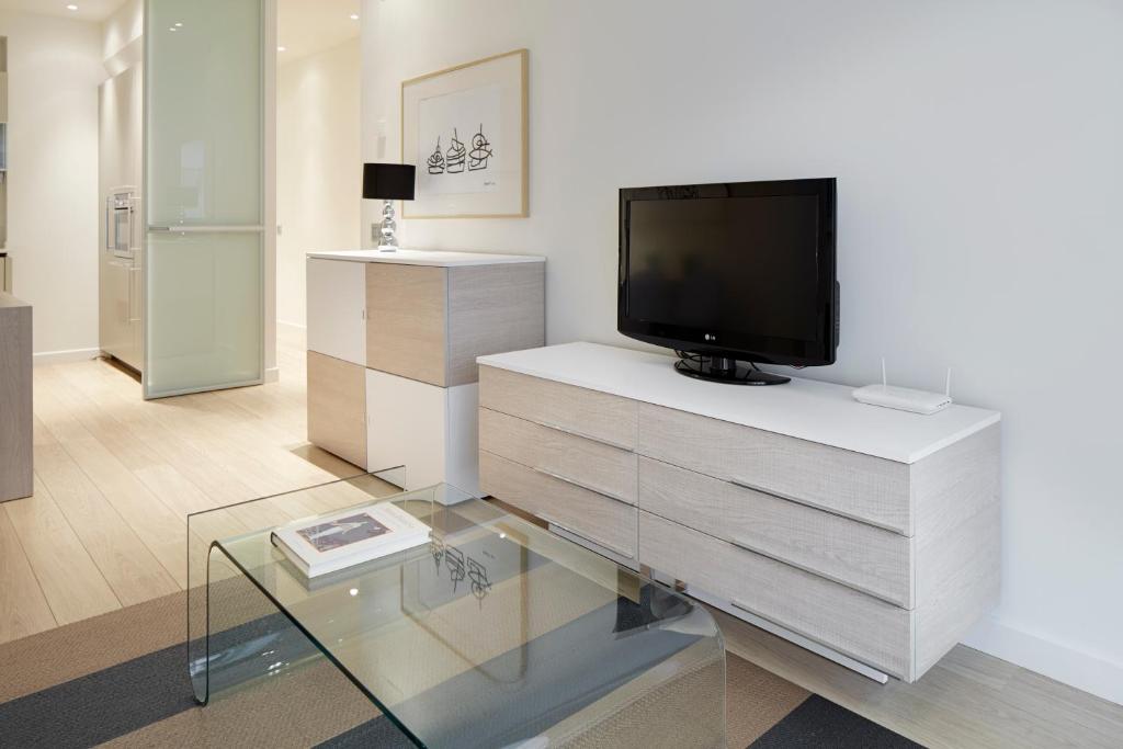 Easo Suite 2C by FeelFreeRentals - 5