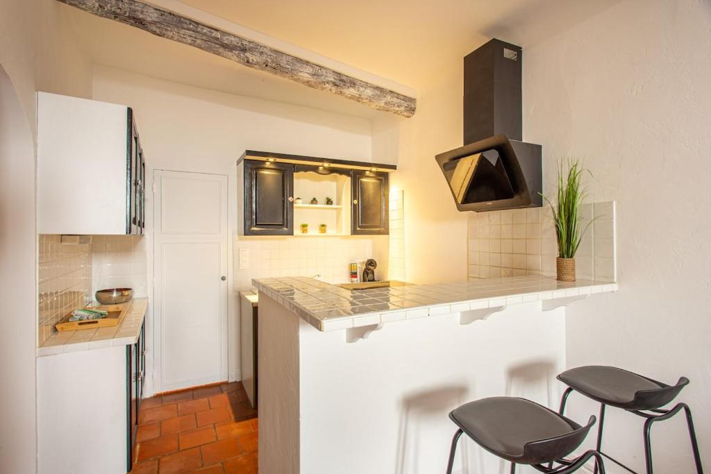 Charm of Vieil Antibes, quiet 2-4pers - 5