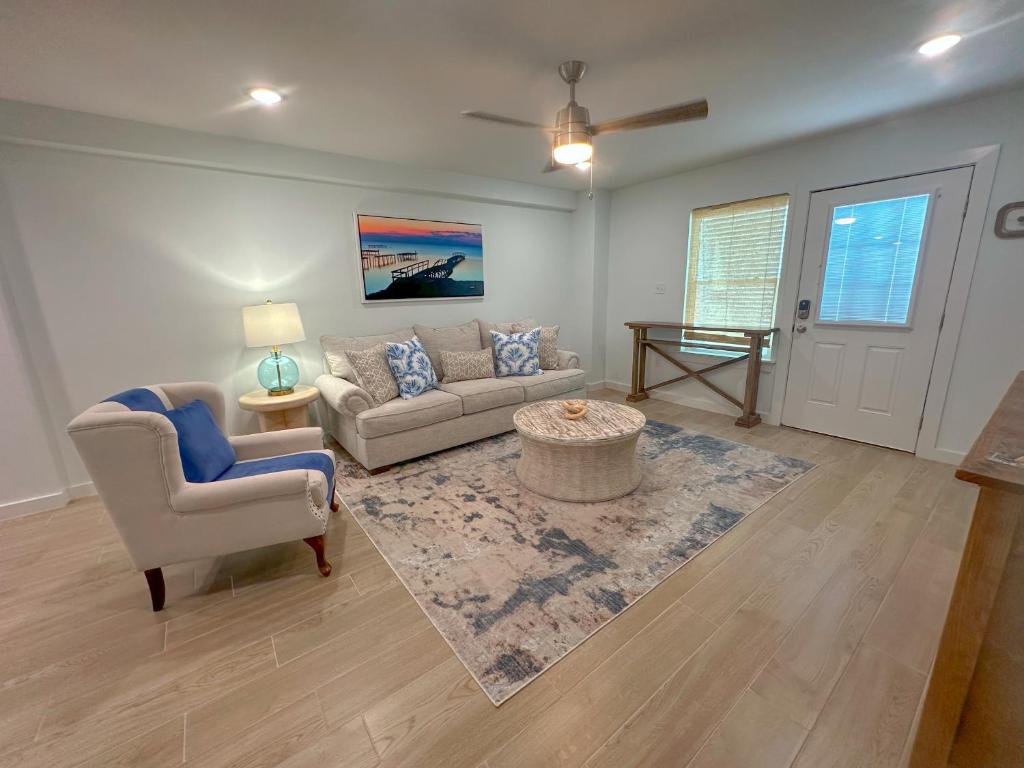 D4 At Little Bay Landing, Rockport