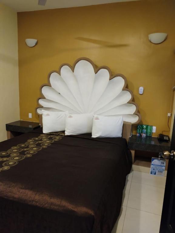 Hotel Oasis - 2