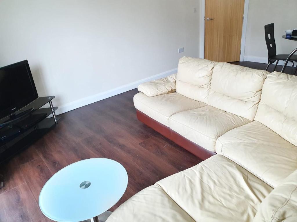 Modern Cambridge Flat-Easy A14 Access and City Links, Milton