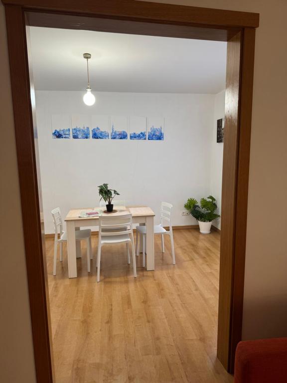 La Sal Home Toledo 2 - 5