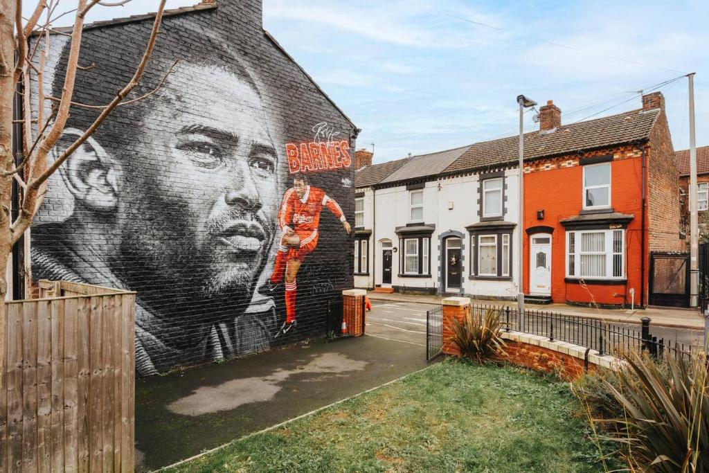 Next To Lfc Wm Desk Space City Links, Liverpool