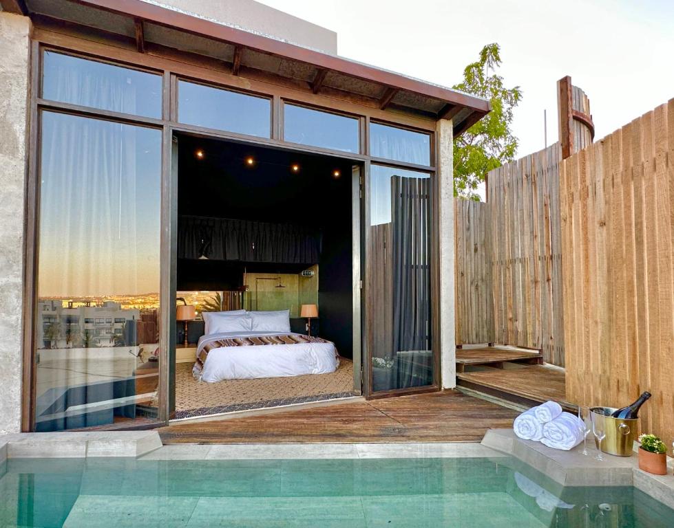 2 Lux Suites in Oasis Compound at The Oliver Cabo - 2