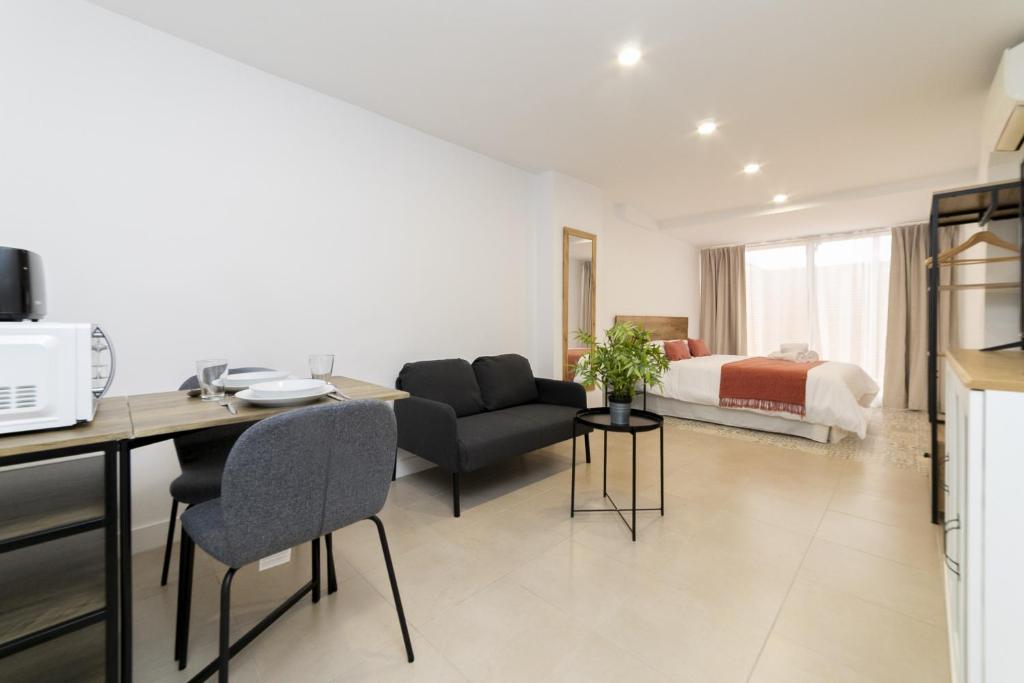 Regency VIII - Ferga Suites - 3