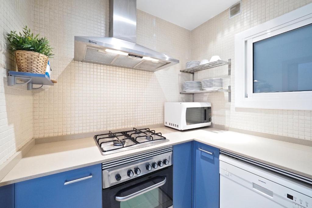 Suites Barcelona Park Guell photo