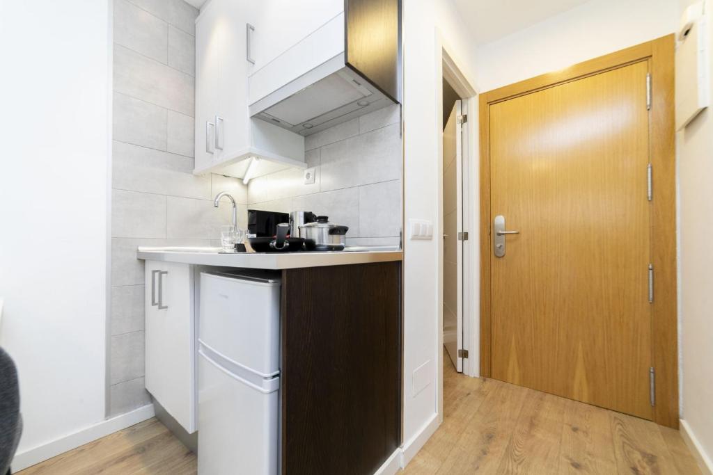 Luxury VI - Ferga Suites - 4